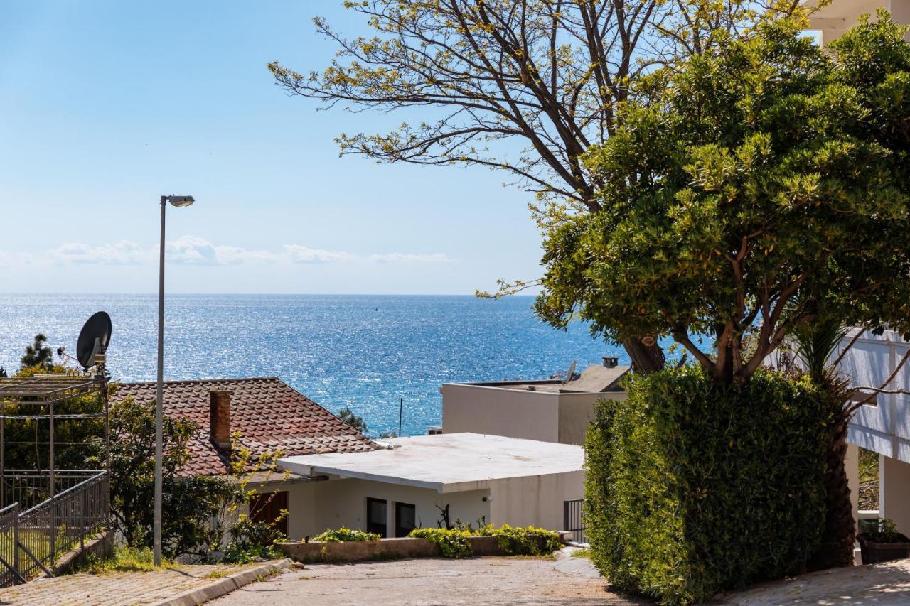 Flora Apartment - Near The Sea Šušanj Bagian luar foto
